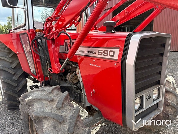 Traktor - Massey Ferguson 590 4WD 9 of 30