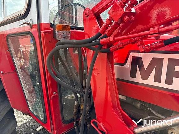 Traktor - Massey Ferguson 590 4WD 21 of 30