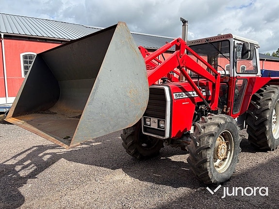 Traktor - Massey Ferguson 590 4WD 6 of 30