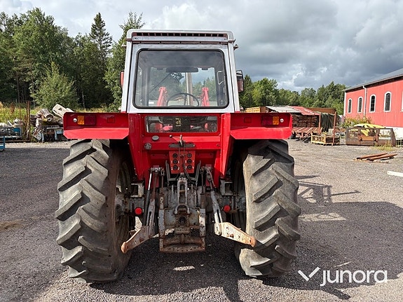 Traktor - Massey Ferguson 590 4WD 5 of 30