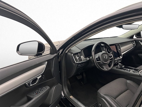 Volvo V90 11 of 30