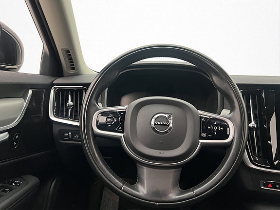 Volvo V90 14 of 30