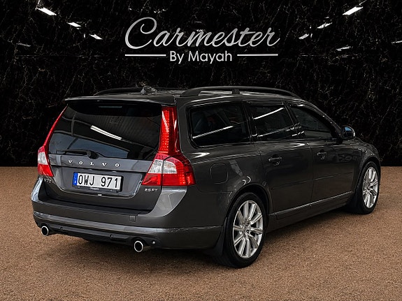 Volvo V70 4 of 19