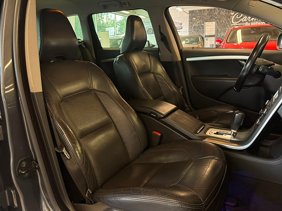 Volvo V70 12 of 19