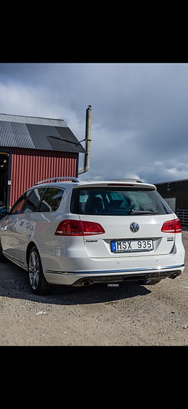 Volkswagen Passat 2 of 5