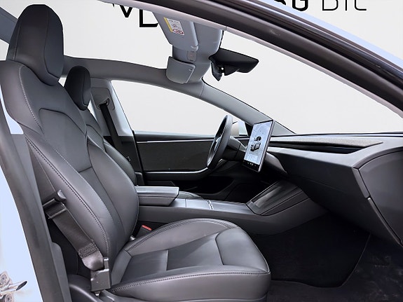 Tesla Model 3 13 of 20