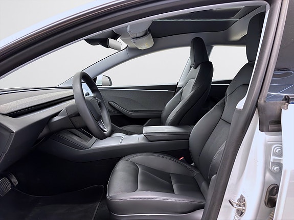 Tesla Model 3 8 of 20