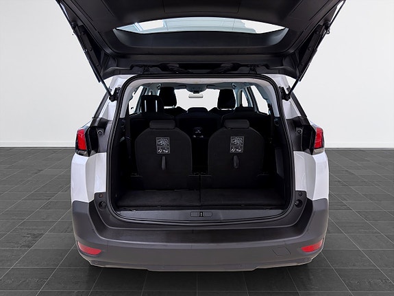 Peugeot 5008 16 of 18