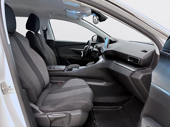 Peugeot 5008 14 of 18