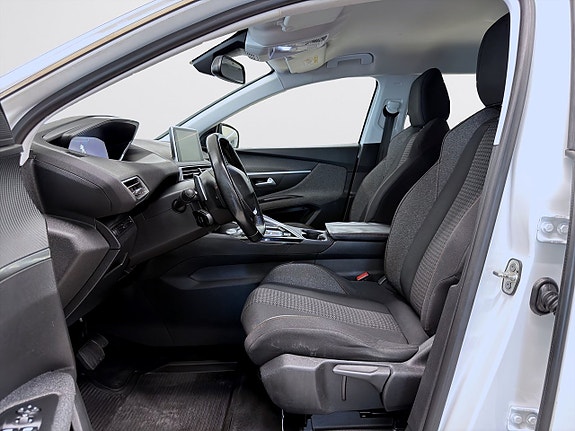 Peugeot 5008 7 of 18