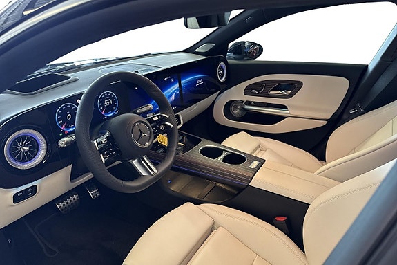 Mercedes-Benz CLA350 8 of 26