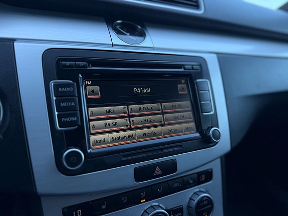 Volkswagen Passat Alltrack 26 of 27