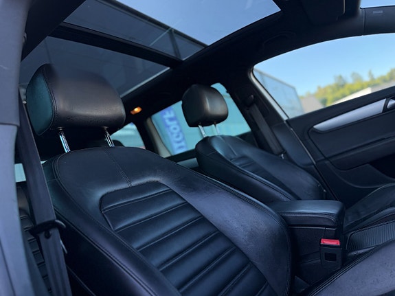 Volkswagen Passat Alltrack 19 of 27