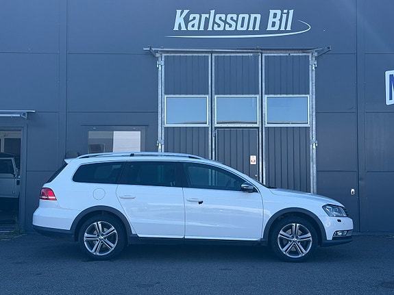 Volkswagen Passat Alltrack 4 of 27