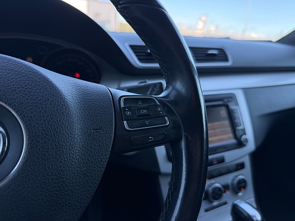 Volkswagen Passat Alltrack 23 of 27