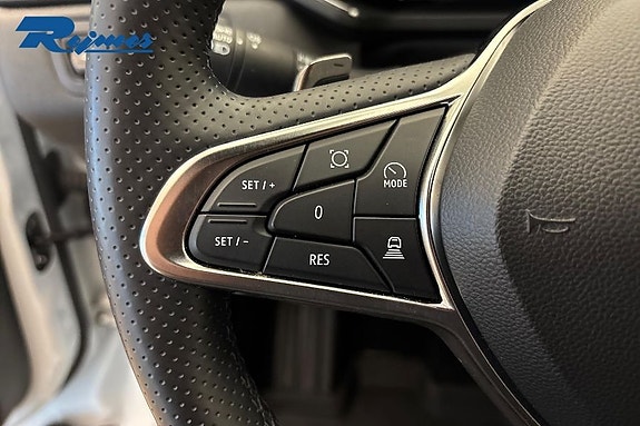 Renault Captur 13 of 19
