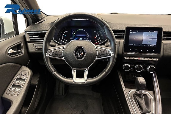 Renault Clio 10 of 19