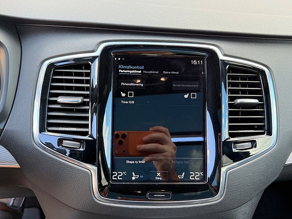 Volvo XC90 23 of 25