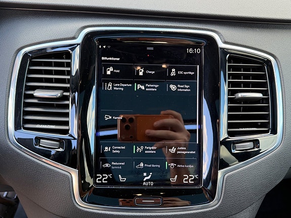 Volvo XC90 22 of 25