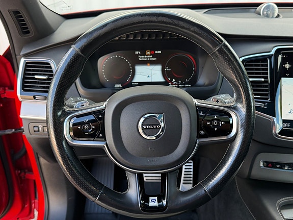 Volvo XC90 19 of 25