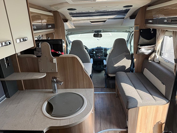 Swift Toscana 794 150hk Aut Långbädd 4 of 9