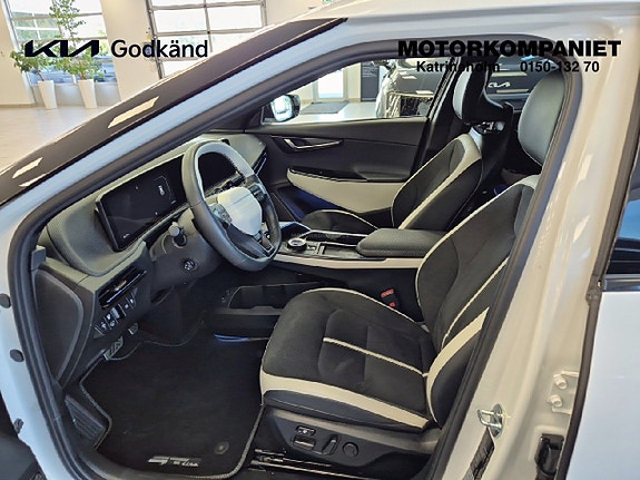 Kia EV6 8 of 19