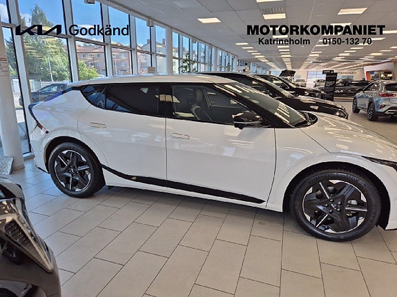 Kia EV6 4 of 19