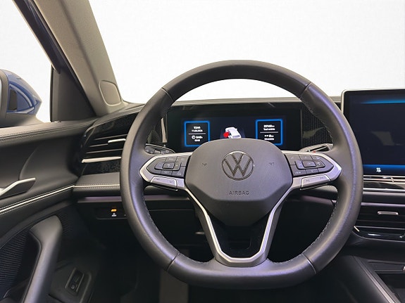 Volkswagen Passat 15 of 30