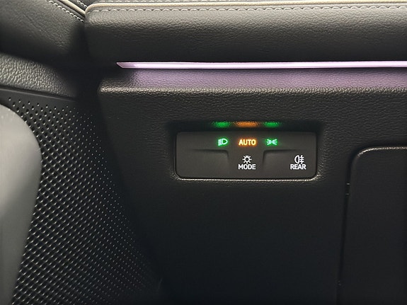 Volkswagen Passat 30 of 30