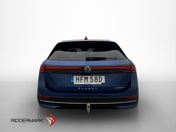 Volkswagen Passat 6 of 30