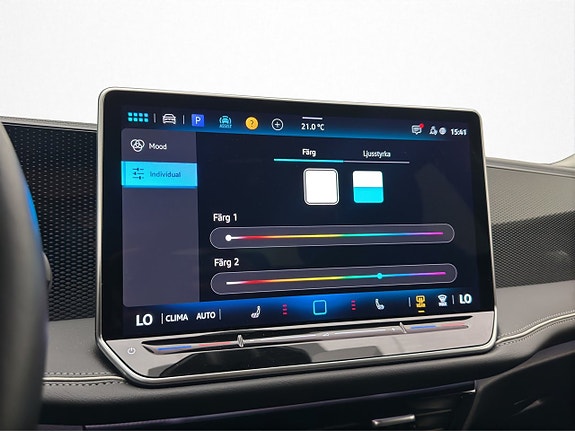 Volkswagen Passat 27 of 30