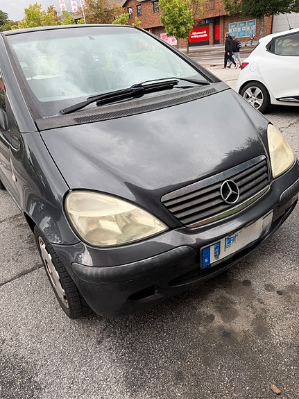 Mercedes-Benz A140 4 of 4