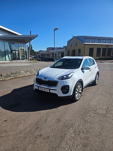 Kia Sportage 2 of 3