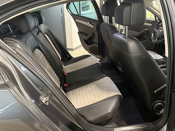 Volkswagen Passat 7 of 11