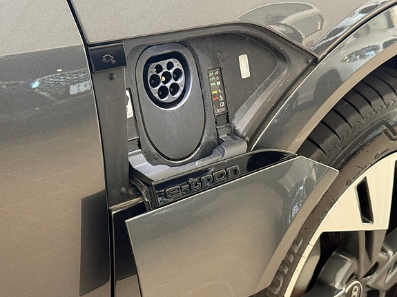 Audi Q8 e-tron 30 of 30