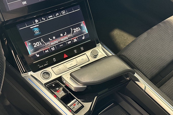 Audi Q8 e-tron 15 of 30