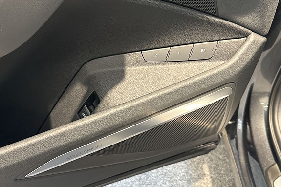 Audi Q8 e-tron 28 of 30