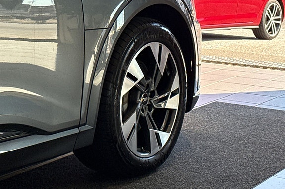 Audi Q8 e-tron 9 of 30