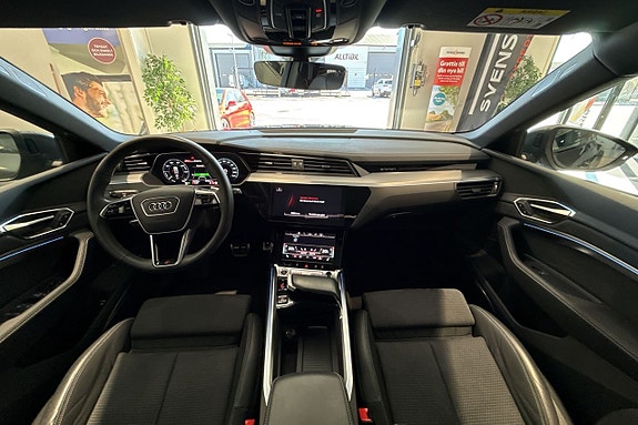 Audi Q8 e-tron 14 of 30