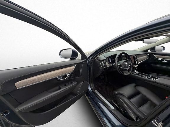 Volvo V90 18 of 30