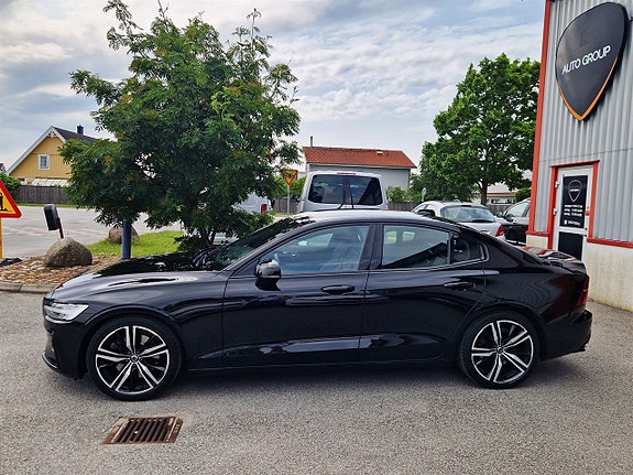 Volvo S60 2 of 16