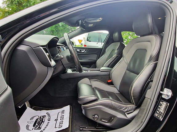 Volvo S60 14 of 16