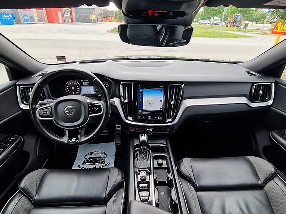 Volvo S60 12 of 16