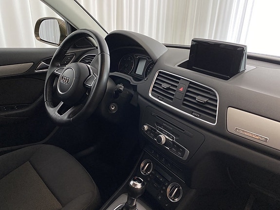 Audi Q3 7 of 11