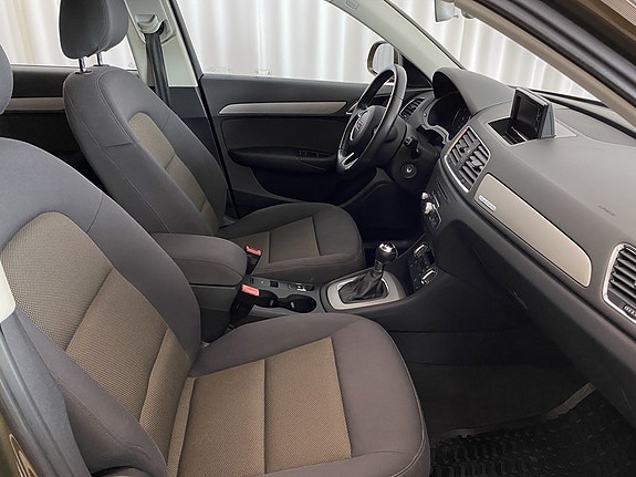 Audi Q3 6 of 11