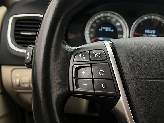 Volvo S60 17 of 30