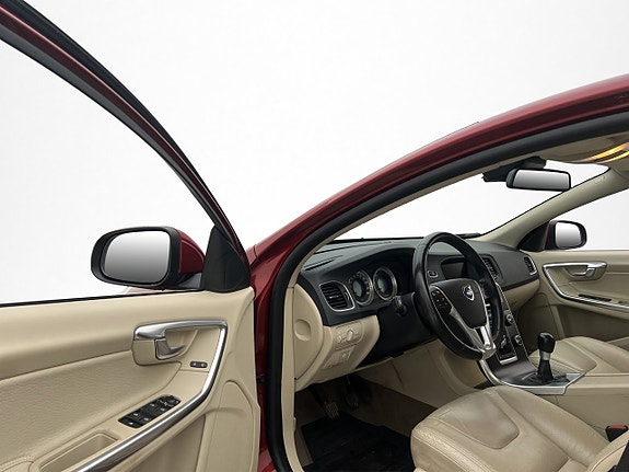 Volvo S60 11 of 30