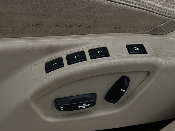 Volvo S60 13 of 30