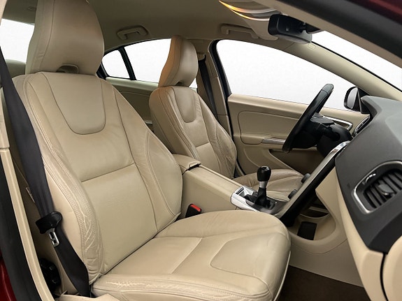 Volvo S60 24 of 30