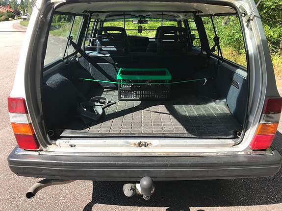 Volvo 240 7 of 9
